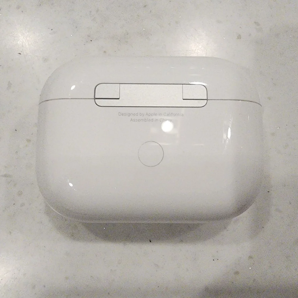 Apple Airpods Pro NWOB White New Noise Cancelling Earbuds Bluetooth